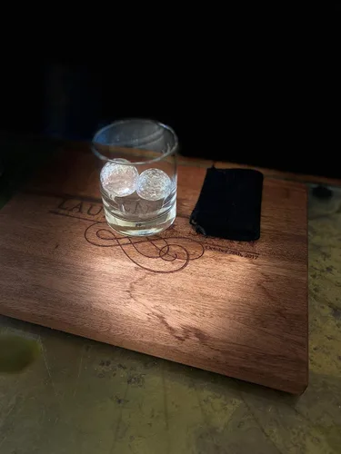 Vista 3 de Enfriadores de whisky y bolsa para congelador - Juego de 2 piedras de whisky de cristal para enfriar vodka, whisky y whisky escocés - Cada piedra