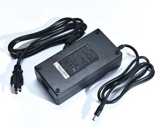 Vista 4 de Cargador de batería de 54.6V 2A Cabeza DC2.1 para batería de iones de litio de 48 V Cargador eléctrico con conector de conector DC2.1