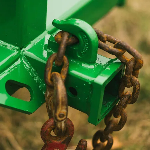 Vista 9 de Titan Attachments Enganche de remolque de tractor de cuello de cisne de 3 puntos, lanza de pacas de heno de 43 pulgadas y estabilizadores, se adapta