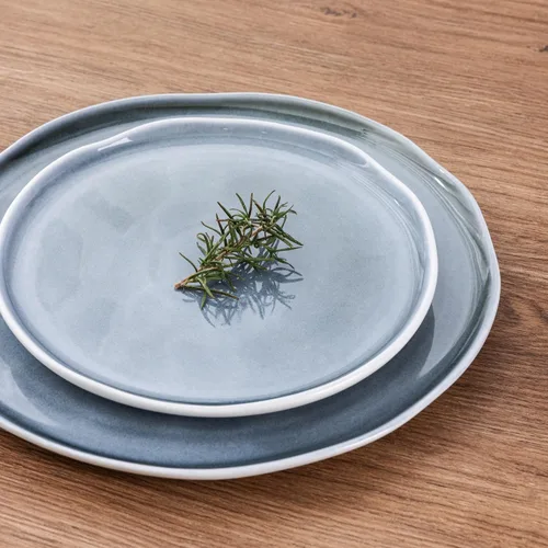 Vista 2 de LERATIO - Juego de vajilla de porcelana para 4, juegos de platos y tazones con borde ondulado, aptos para microondas, lavavajillas y horno