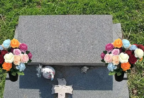 Vista 6 de Nuevo jarrón de cementerio con una estaca, jarrón de flores de cementerio con espuma floral, negro (las flores no están incluidas)