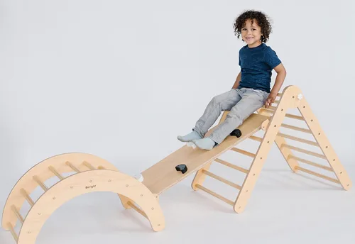 Vista 4 de Beright Gimnasio triangular Pikler 4 en 1, escalador plegable Montessori con rampa, juguetes de escalada de interior para niños, triángulo