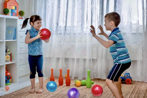 Vista 7 de Bedwina Knobby Balls - Bulk 7 Inch Sensory and Spiky Massage Stress Balls for Toddlers, with Pump, Fun & Bouncy for Toddler, Kids Party Favors