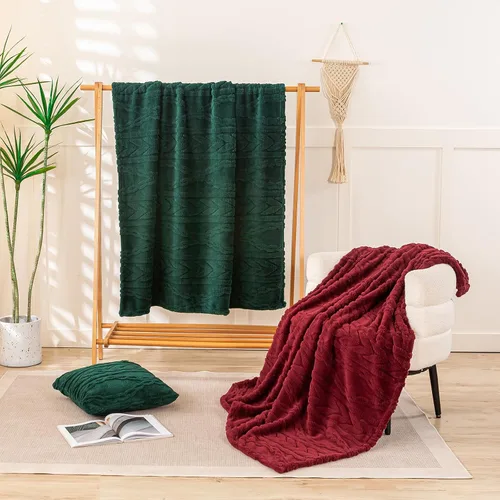 Vista 4 de YUSOKI - Fundas de almohada de pelo de sherpa con diseño elegante 3D, juego de 2 - Fundas de almohada decorativas suaves y acogedoras para sofá