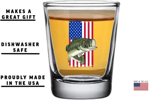 Vista 2 de Rogue River Tactical Bandera de Estados Unidos Bass Pesca Shot Glass Regalo Para Pescador Papá, Abuelo o Hermano Pescado