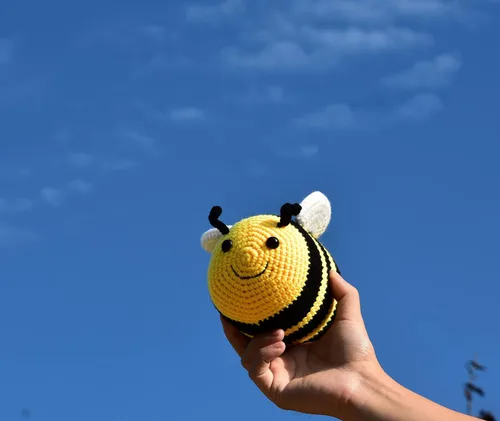 Vista 4 de BABOLI Adorable abejorro de peluche de abejorro mullido con hilo suave de alta calidad, apoyo emocional, juguete de abeja, opción súper maravillosa