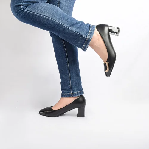 Vista 5 de ANN CREEK Zapatos de tacón bajo para mujer, zapatos de oficina de dos tonos, punta cuadrada, tacón grueso, de 2.4 pulgadas, Negro
