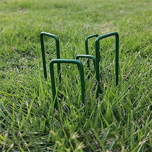 Vista 5 de Estacas de Jardín Grapas de Suelo Paisajismo Asegurando Clavijas de Anclaje Pines de Jardinería Picos para Césped Granja Barrera de Malezas Tela