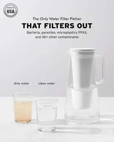 Vista 2 de LifeStraw Home – Jarra de filtro de agua, 7 tazas, Azul medianoche, sin BPA Diseñada para protección diaria contra bacterias, parásitos