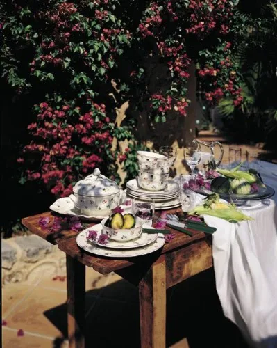 Vista 4 de Villeroy & Boch Petite Fleur Bowl, 8.25 pulgadas, porcelana premium, blanco/colorido