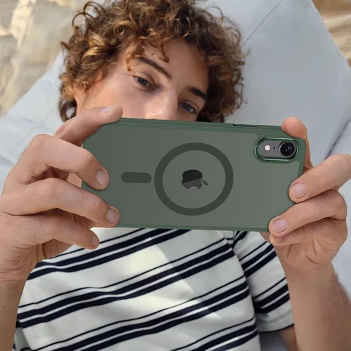 Vista 1004 de Anuck - Funda magnética para iPhone 11 compatible con MagSafe, carcasa trasera mate translúcida dura, borde de TPU, delgada, resistente a impactos