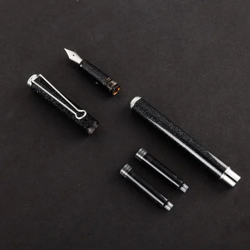 Vista 5 de AIHAO Pluma estilográfica recargable, punta fina, pluma estilográfica de metal con caja de regalo, tinta negra, 2 cartuchos de tinta en un juego
