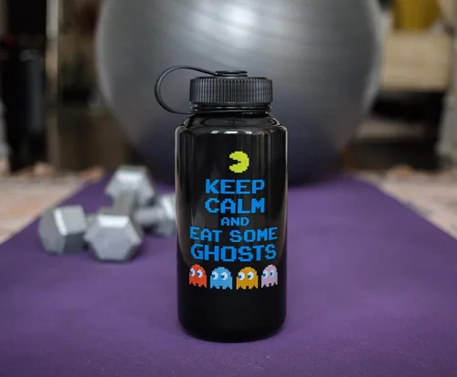 Vista 4 de JUST FUNKY Pac-Man Keep Calm And Eat Some Ghosts - Botella de agua de plástico grande sin BPA con tapa superior de rosca, hidratación para deportes