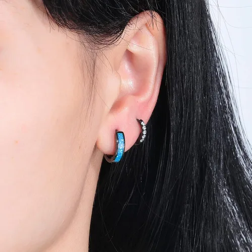 Vista 153 de CiNily Aretes Huggie de ópalo con bisagras, chapados en oro, hipoalergénicos, pequeños aretes de aro para mujeres, adolescentes, niñas, hombres
