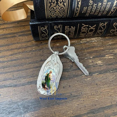 Vista 3 de 12 piezas de anillo de metal de San Judas Keychian favores de bautismo para niños y niñas Recuerdos de Bautizo San Judas (Wht)