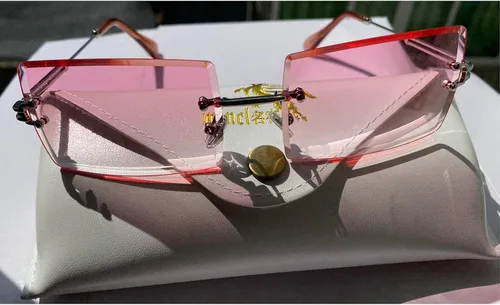 Vista 2 de MINCL - Gafas de sol rectangulares pequeñas para mujer ultraligeras color caramelo sin marco