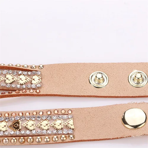 Vista 5 de CdyBox Reloj de moda para mujer, con incrustaciones de diamantes de imitación, relojes de cuarzo con forma de corazón, pulsera con esfera enrollada