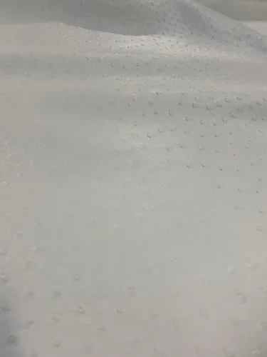 Vista 14 de Luvfabrics Tela impermeable de vinilo sintético de avestruz resistente a los rayos UV de grado marino (negro)
