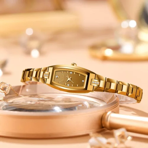 Vista 4 de OLEVS Reloj delgado para mujer correa de acero de tungsteno de oro rosa diseño Tonneau forma cuadrada con forma de diamante cuarzo para mujer reloj