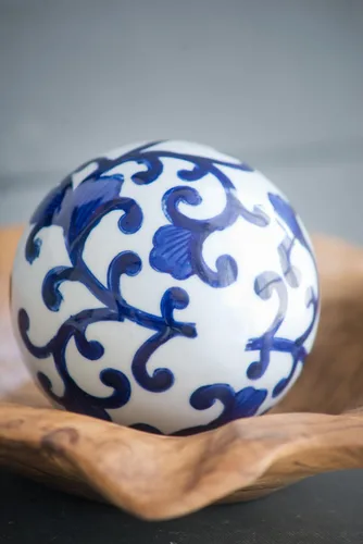 Vista 4 de A&B Home - Orbes decorativos azules y blancos de 4 pulgadas para jarrón de tazón, decoración de centro de mesa, juego de 4 bolas de esfera