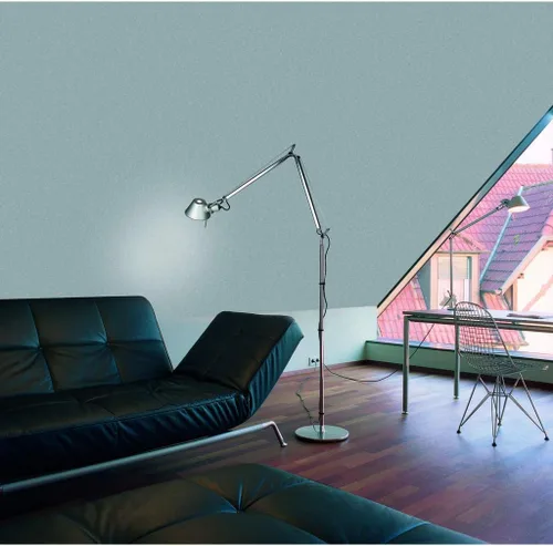 Vista 3 de Artemide Tolomeo Reading 100W E26 Lámpara de pie de aluminio con base