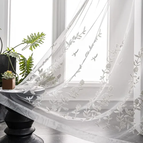 Vista 10 de Cortinas de lino bordadas marca Melodieux