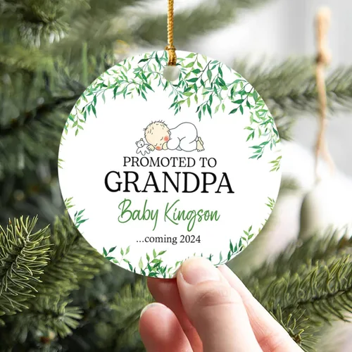 Vista 27 de Adorno personalizado para bebé que llega 2027, adorno de Navidad de Bump, elige el nombre del bebé y el año de Navidad para el nuevo abuelo abuela