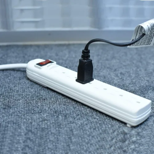 Vista 7 de Treasure Gurus - Protector de sobretensiones para computadora, regleta de alimentación electrónica, 6 salidas, color blanco
