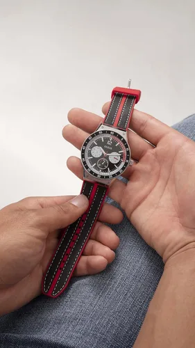Vista 7 de GUESS Mens Sport Race-Inspired Multifunction 44mm Watch