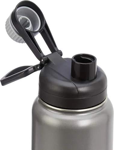 Vista 4 de Amazon Basics Botella de agua grande con aislamiento de acero inoxidable, tapa de boquilla, 30.1 onzas, gris