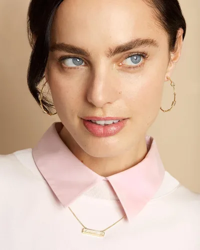 Vista 2 de Collar Kendra Scott Leanor con dije, para mujer