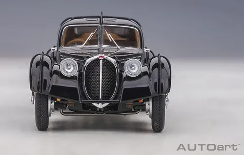 Vista 9 de Auto Art Models 1938 Bugatti Type 57SC Atlantic con ruedas de disco negro 1/43 modelo de auto fundido a presión por AUTOart 50946