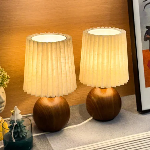 Vista 9 de Juego de 2 lámparas de mesa plisadas pequeñas para dormitorio, mini lámparas de noche para mesita de noche con pantalla redonda de lino de tela