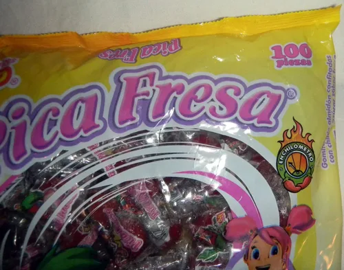 Vista 2 de Vero Pica Fresa Gomitas Enchiladas Hot Straberry Flavored Gummies 100 Pcs Selladas