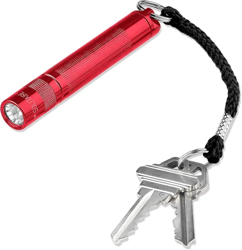 Vista 2 de Maglite Solitaire linterna incandescente, usa 1 pila AAA, se presenta en una caja plateada