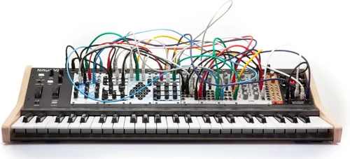 Vista 3 de Cre8audio Teclado NiftyKEYZ y funda Eurorack