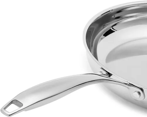 Vista 2 de Amazon Basics Juego de 2 sartenes de inducción de acero inoxidable con mango remachado para horno, color plateado, 8 pulgadas y 10 pulgadas
