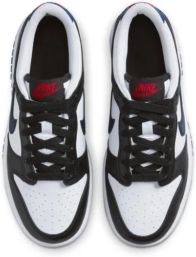 Vista 158 de Nike Kid's Dunk Low Sneaker