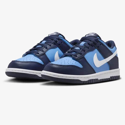 Vista 69 de Nike Kid's Dunk Low Sneaker