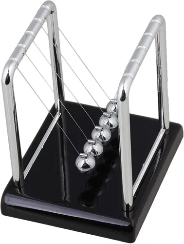 Vista 2 de Bolas de equilibrio clásicas de Newtons con base negra y bola de metal plateada para decoración del hogar y escritorio de ciencia