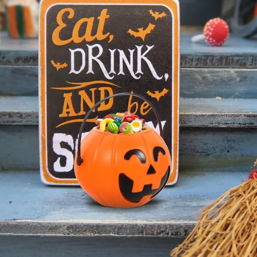 Vista 6 de Cubo de calabaza naranja de 6.7 pulgadas de plástico para dulces con asa para niños truco o trato fiesta de Halloween