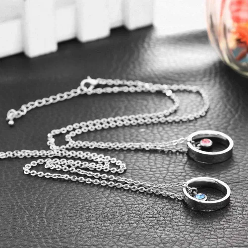 Vista 5 de MJartoria collares a juego para parejas, para él y ella, dijes de anillo grabados, con diamantes de imitación, regalo para novio y novia