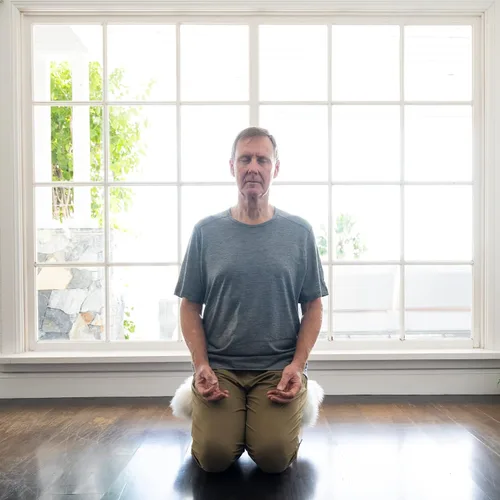 Vista 9 de Funda de asiento de piel de oveja genuina de lujo para meditar más profundo y durante más tiempo en pura comodidad – arrodillador de oración