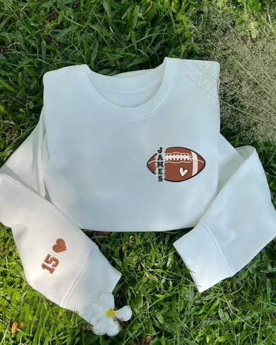 Vista 4 de Sudadera bordada de encargo del fútbol, cuello redondo de la mamá del fútbol, sudadera con capucha personalizada del fútbol, sudadera de la mamá