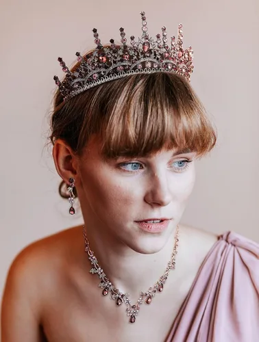 Vista 3 de SWEETV Corona de boda barroca para novia, paquete de 3 aretes de tiara, juego de joyería de novia, fiesta de disfraces de cristal, joyería