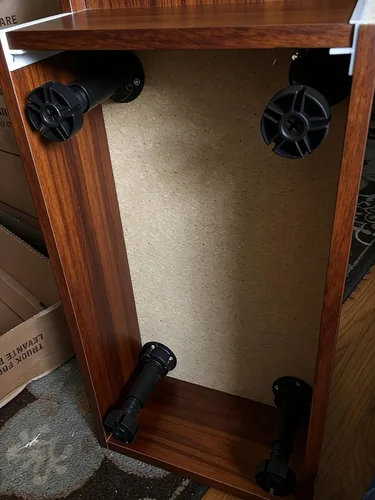 Vista 3 de Niveladores ajustables de 3.9 a 5 pulgadas para borde de gabinete, 12 piezas, patas niveladoras de muebles, pies de nivelación de plástico negro