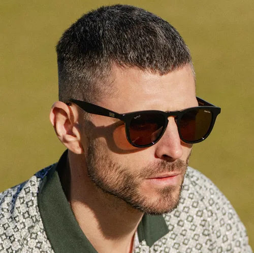 Vista 3 de WearMe Pro WMP Eyewear - Gafas de sol polarizadas deportivas y de golf para hombre: montura redonda, lentes antirreflejos, almohadillas