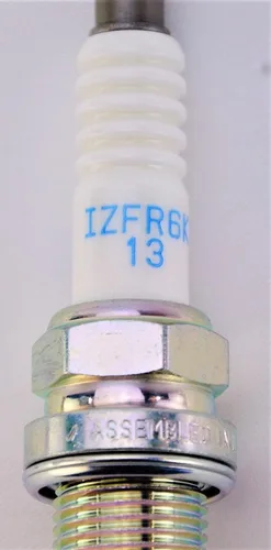 Vista 6 de NGK 6774 Bujías Premium de Láser de Iridio IZFR6K13 Paquete de 4