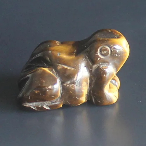 Vista 5 de Figura de rana de cristal tallada a mano de 1.6 pulgadas (ojo de tigre dorado)