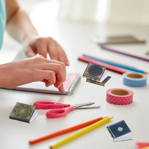 Vista 6 de Skylety 24 piezas de libros en miniatura para casa de muñecas a escala 1:12, libros variados para casa de muñecas en miniatura, accesorios para casa